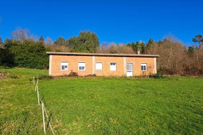 We sell house and land in Corbelle, Vilalba.
