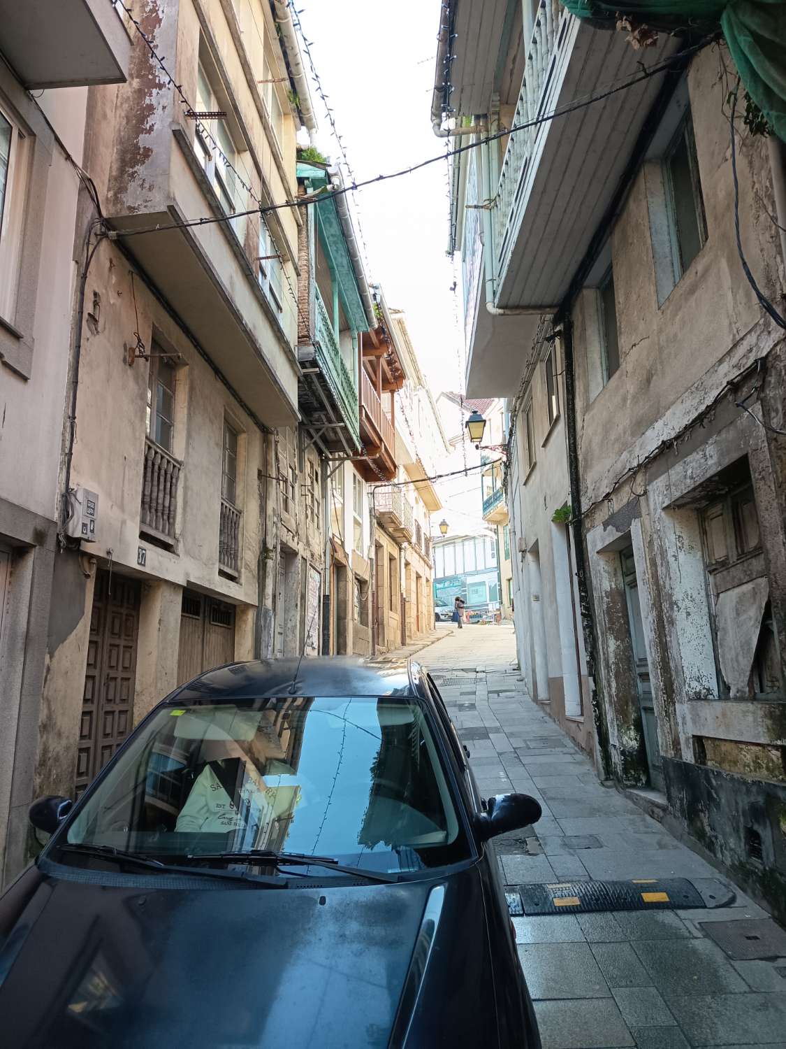 نحن نبيع المباني التجارية