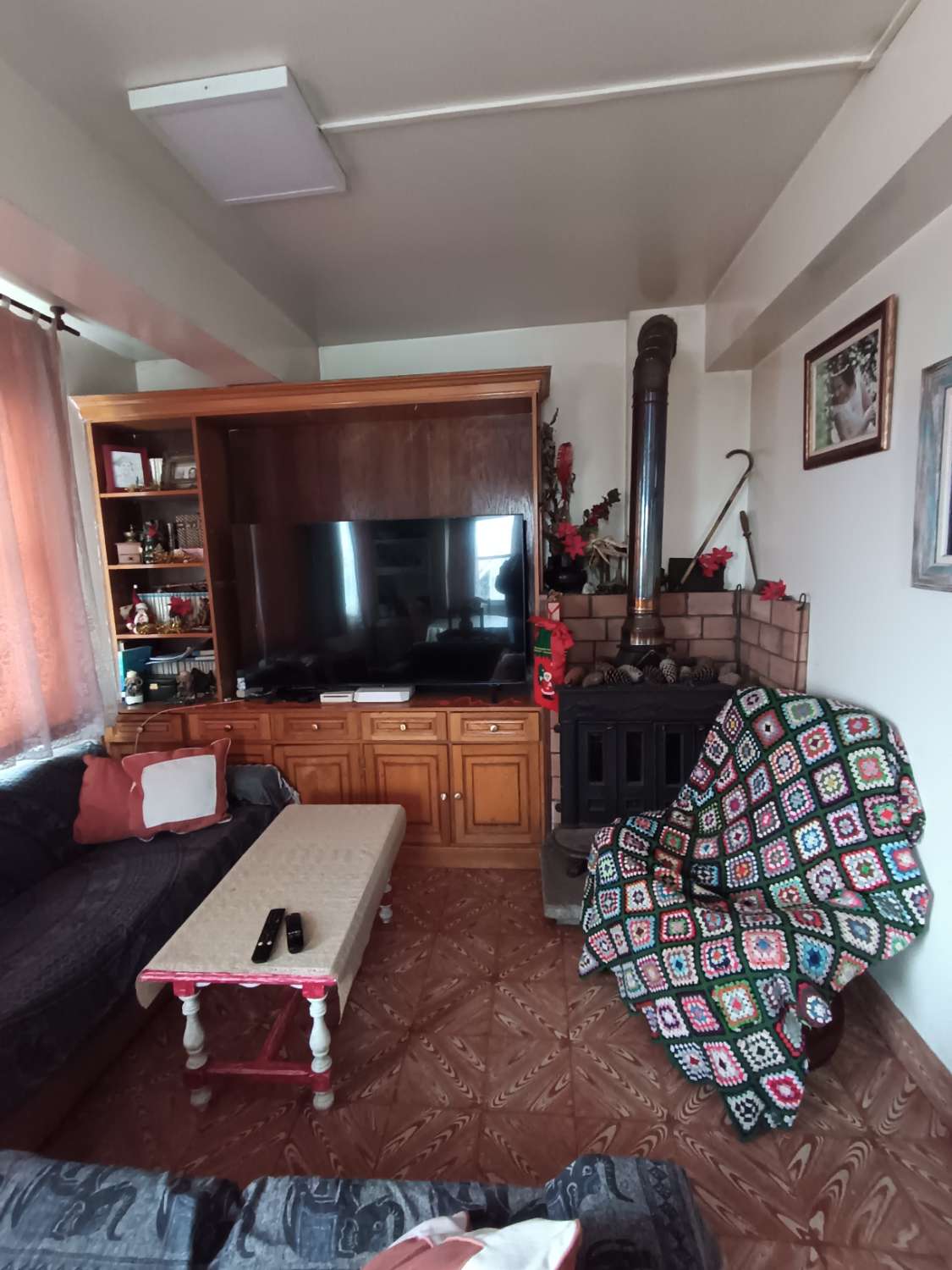 Vendemos casa en exclusiva.