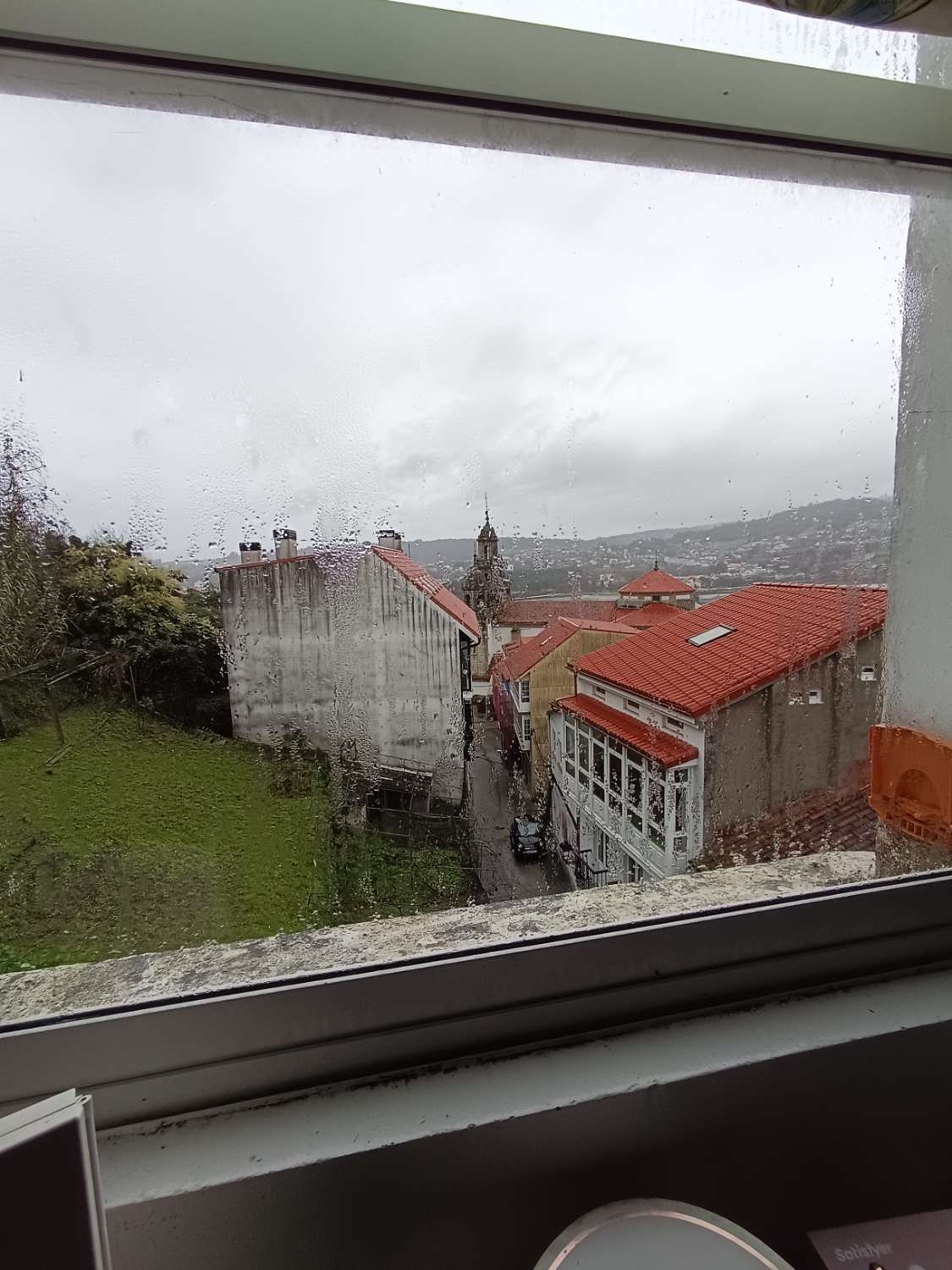 Vendemos casa en exclusiva.