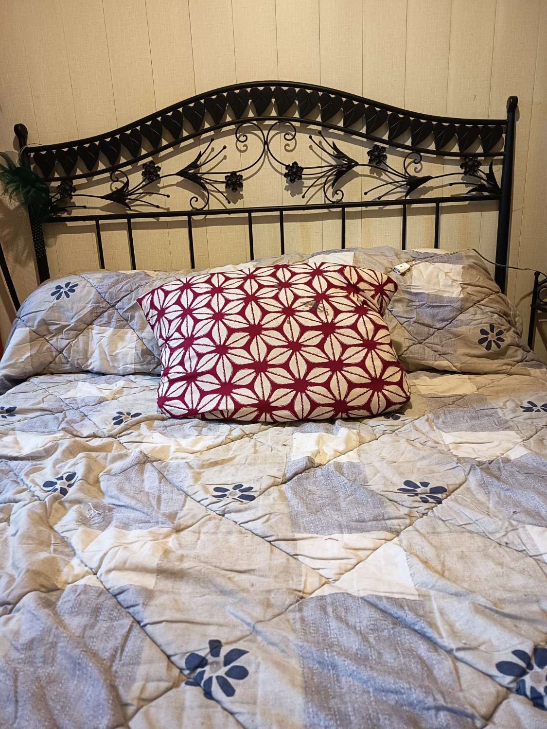 Vendemos casa en exclusiva.