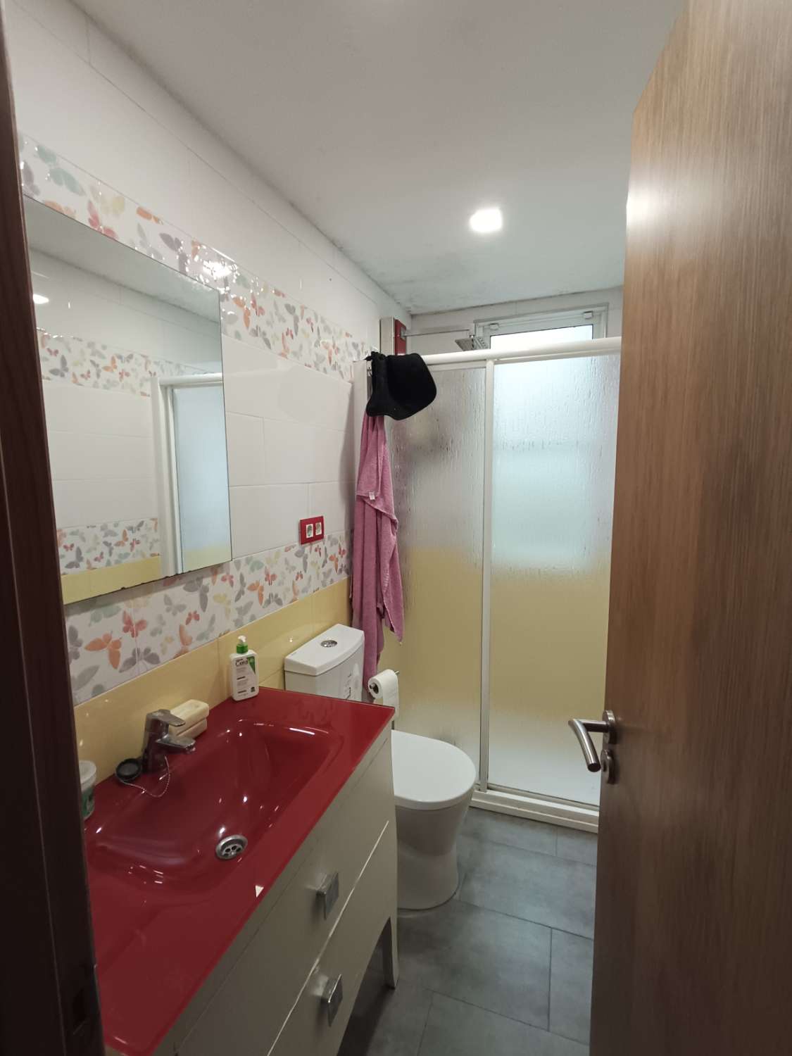 Vendemos casa en exclusiva.