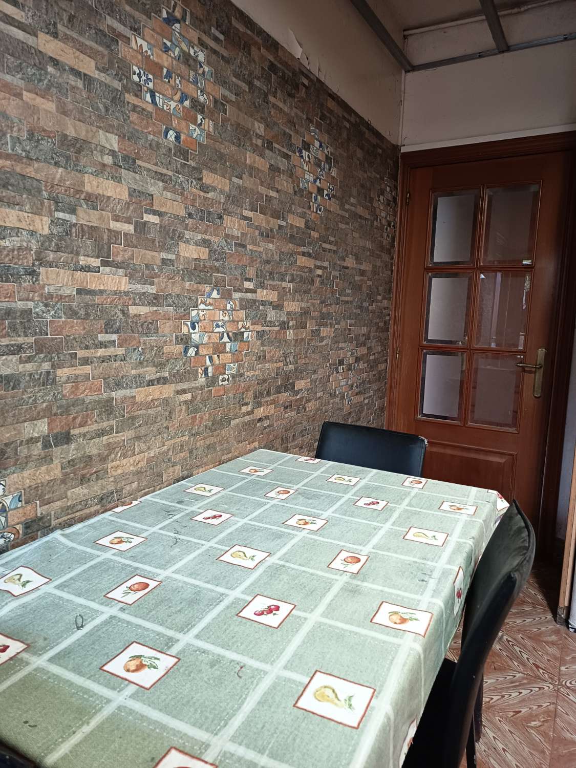 Vendemos casa en exclusiva.