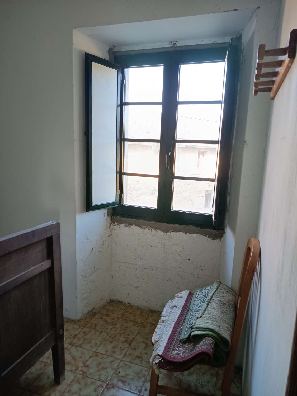 Prodáváme exkluzivně v Ambroa, Irixoa