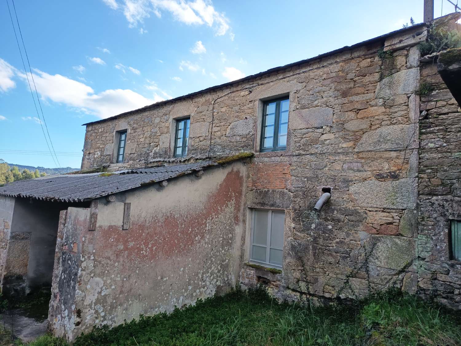 Prodáváme exkluzivně v Ambroa, Irixoa