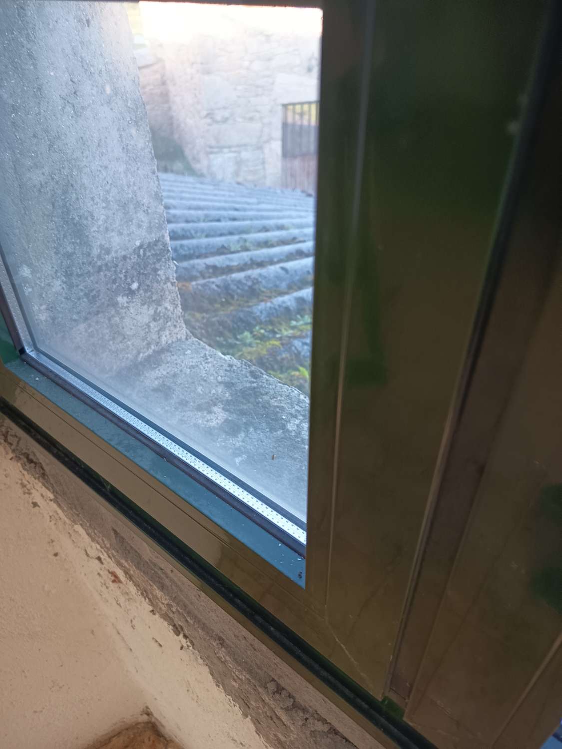 Prodáváme exkluzivně v Ambroa, Irixoa