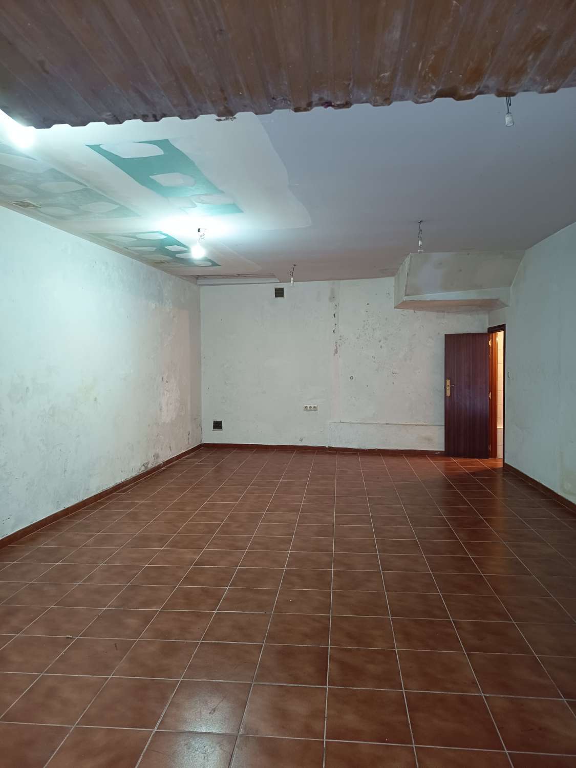 VENDEMOS BAJO EN PONTEDEUME