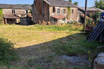 Belle maison de campagne à restaurer.