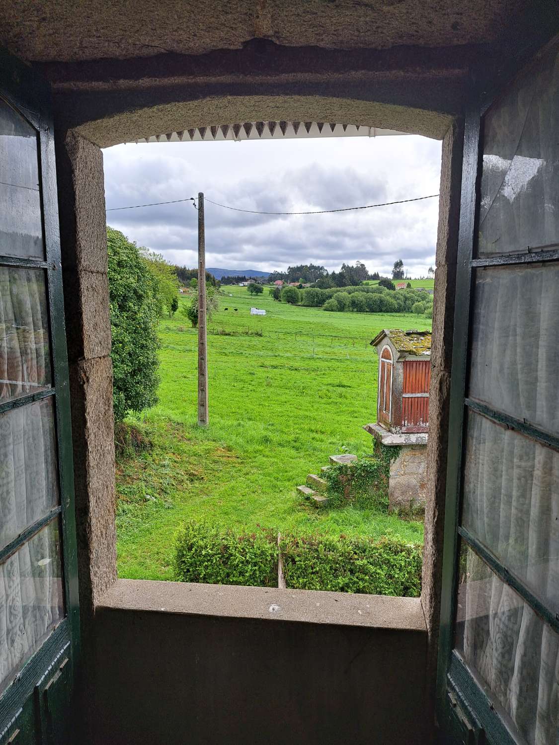 Vi sælger et hus til renovering.