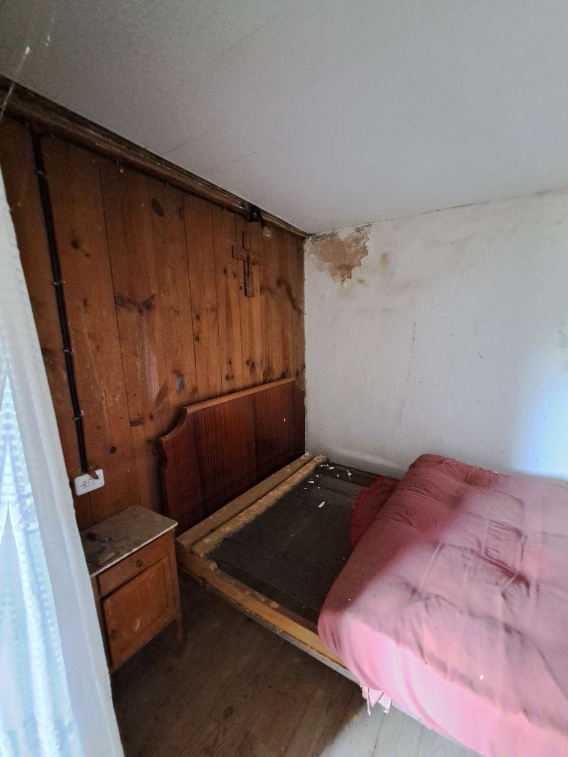 Vi sælger et hus til renovering.