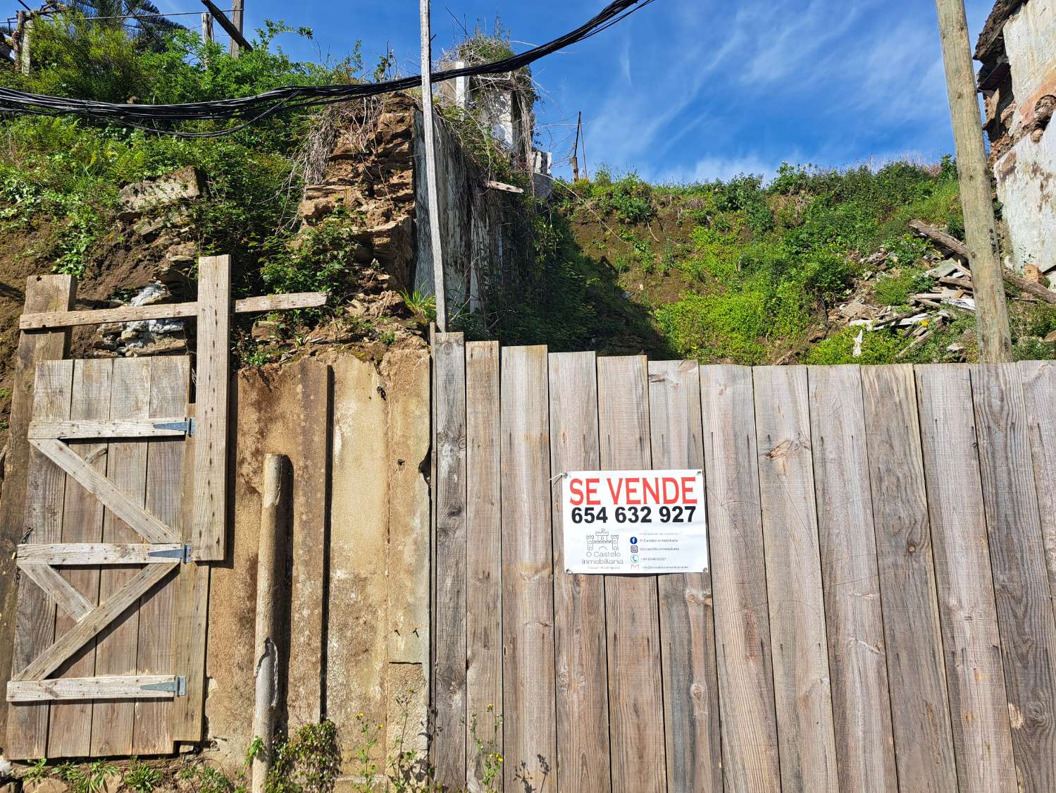 Nous vendons un terrain urbain à Pontedeume.