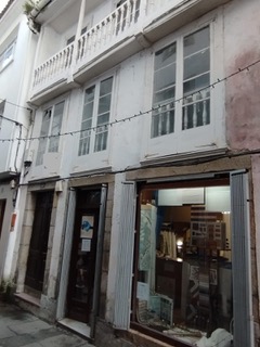 我们在蓬特德乌姆 (Pontedeume) 出售一栋待修复的房子。