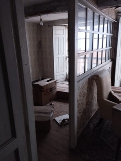 我们在蓬特德乌姆 (Pontedeume) 出售一栋待修复的房子。