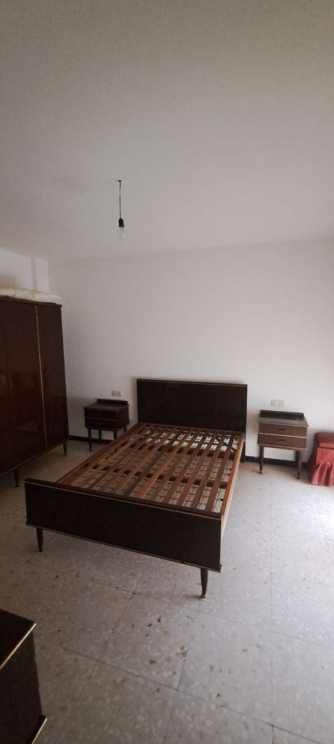 Vendemos piso, en exclusiva, en urbanización Olmo.
