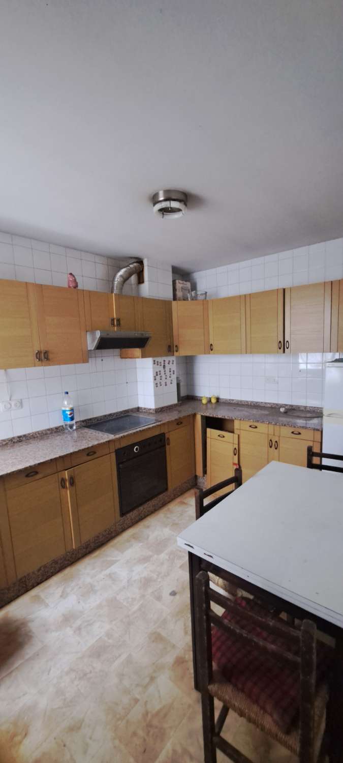 Vendemos piso, en exclusiva, en urbanización Olmo.