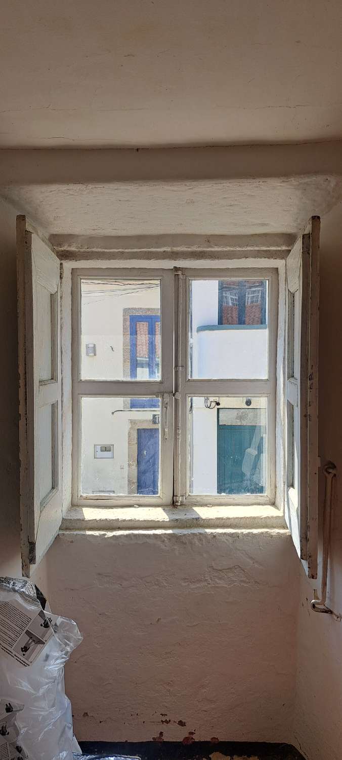 Vendemos casa para restaurar en Neda