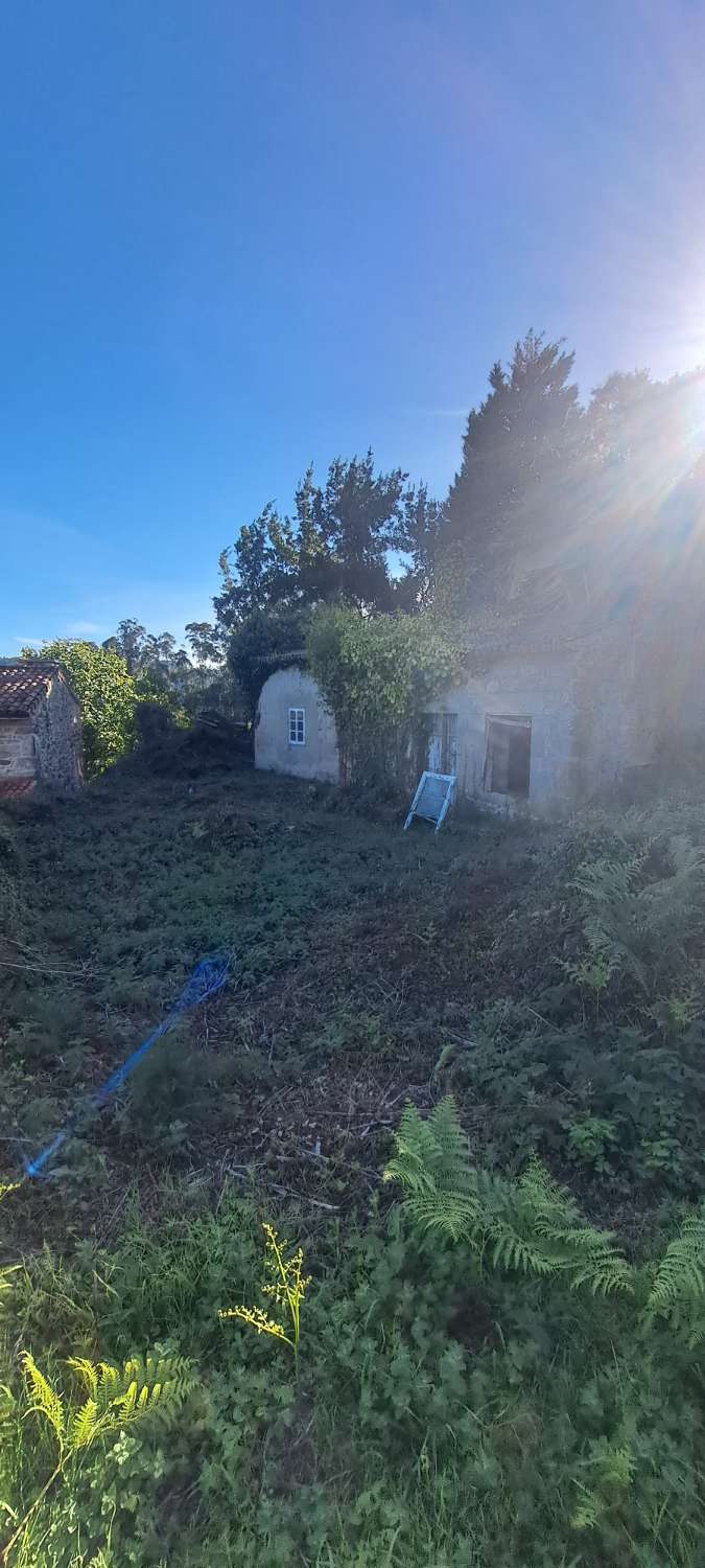 Vendemos casa para restaurar en Vilarmaior, lugar de Bouzao.