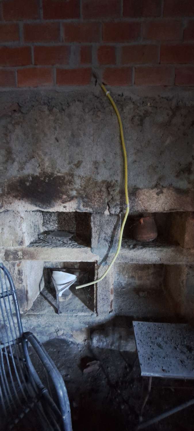 Vendemos casa para restaurar en Vilarmaior, lugar de Bouzao.