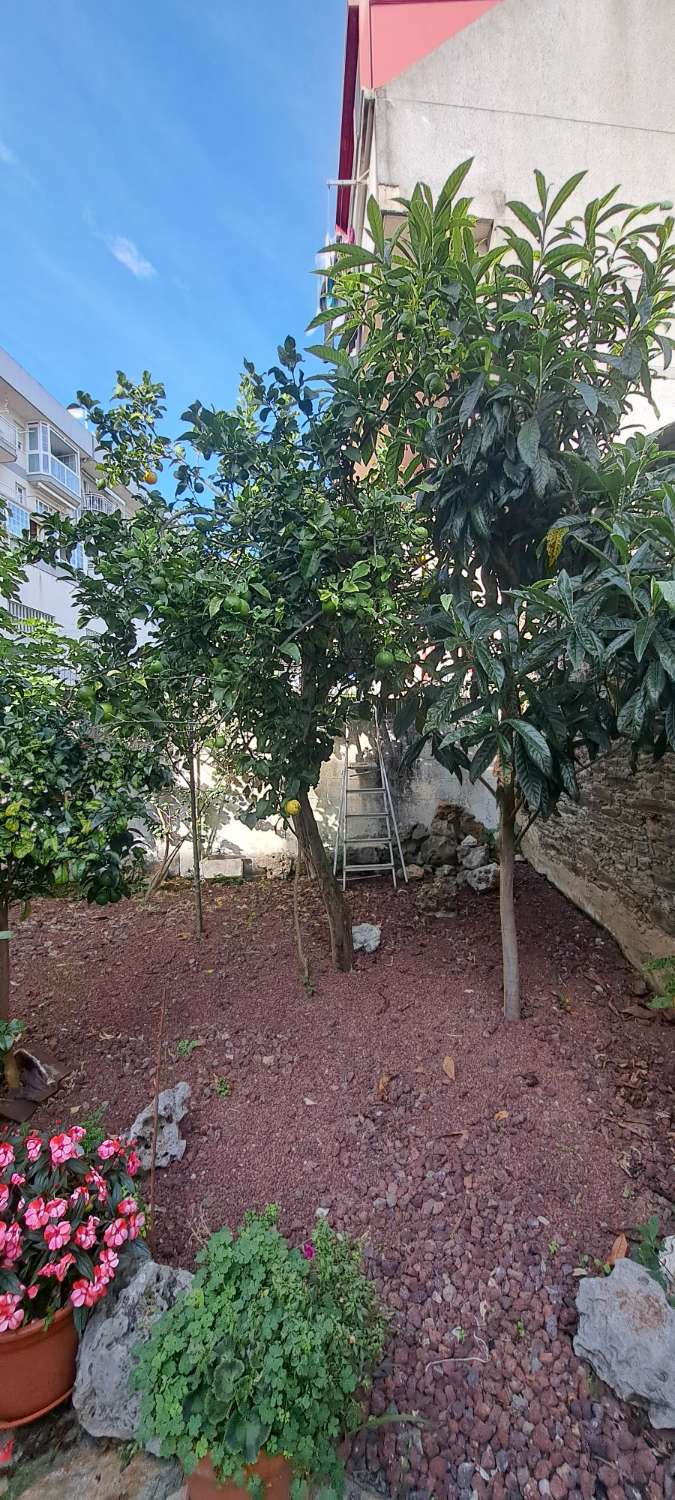 Myymme paritaloja osoitteessa Rúa da Fonte 2 ja Antonio SanJurjo Badía 13.