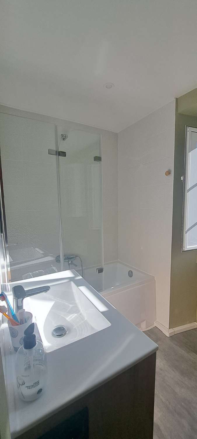 Wij verkopen uitsluitend huizen.