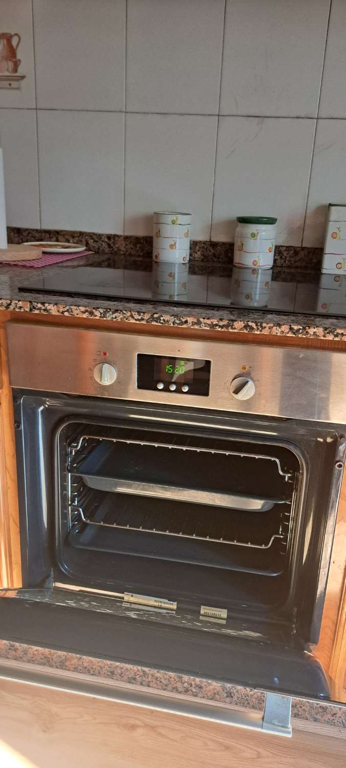 Wij verkopen uitsluitend huizen.