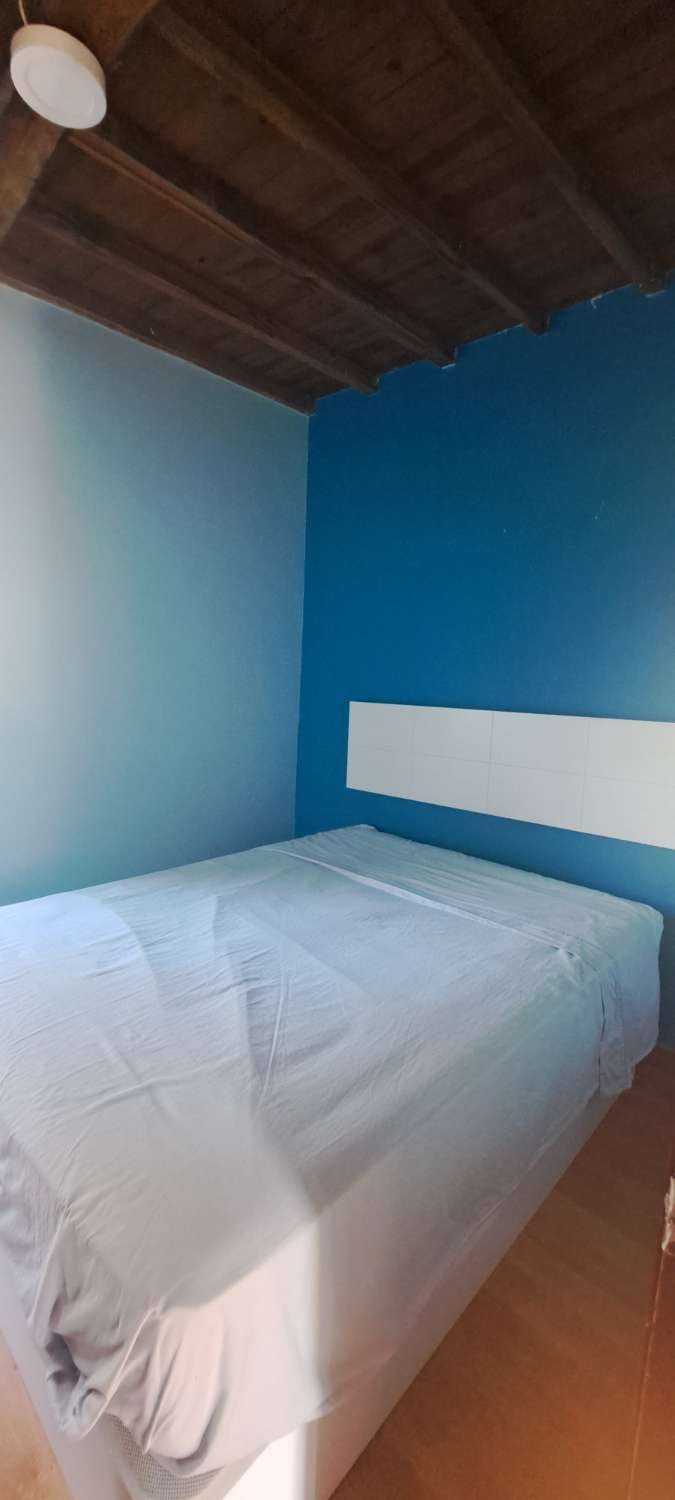 Wij verkopen uitsluitend huizen.