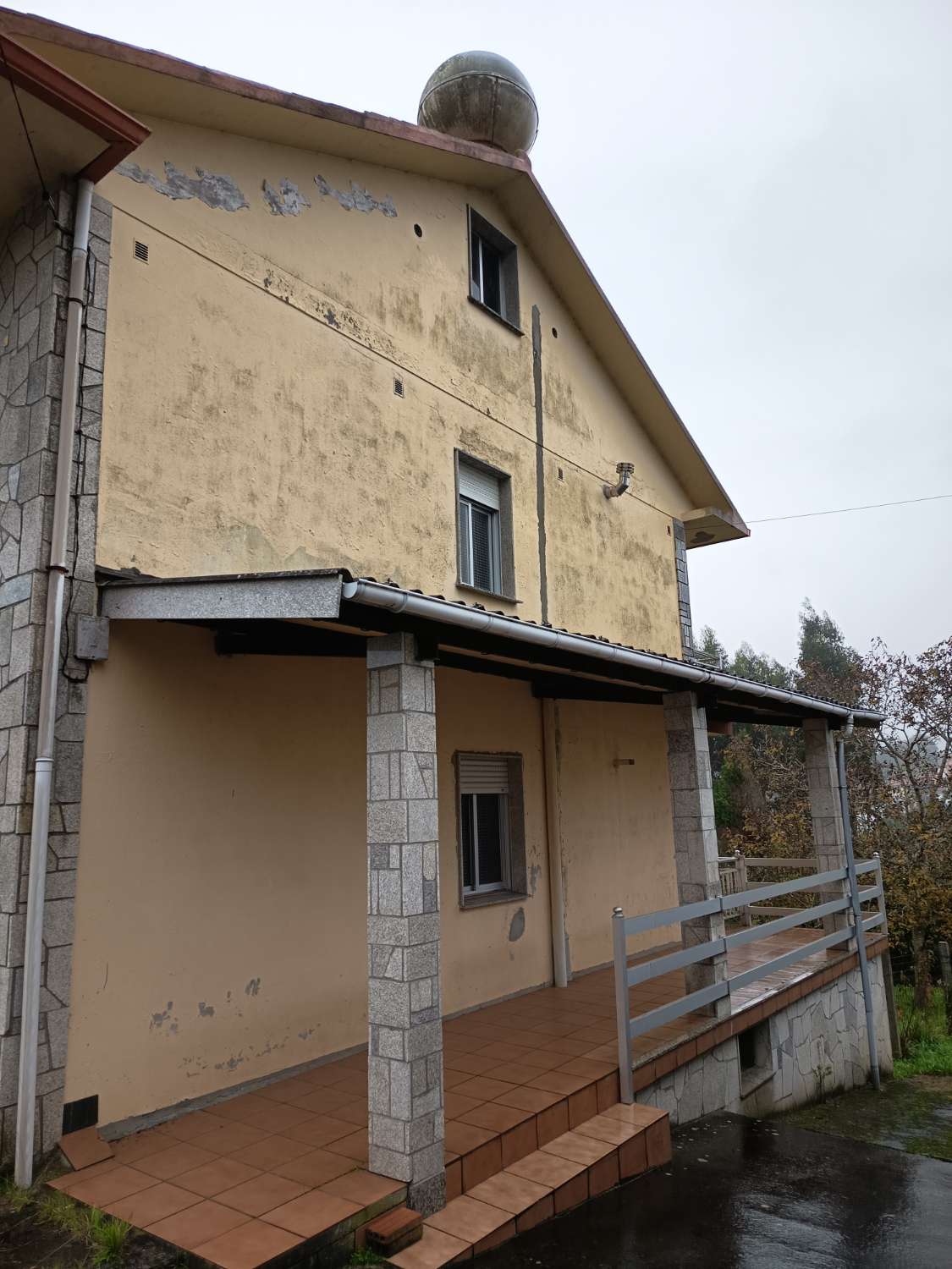 Prodáváme dům s pozemkem, exkluzivně.