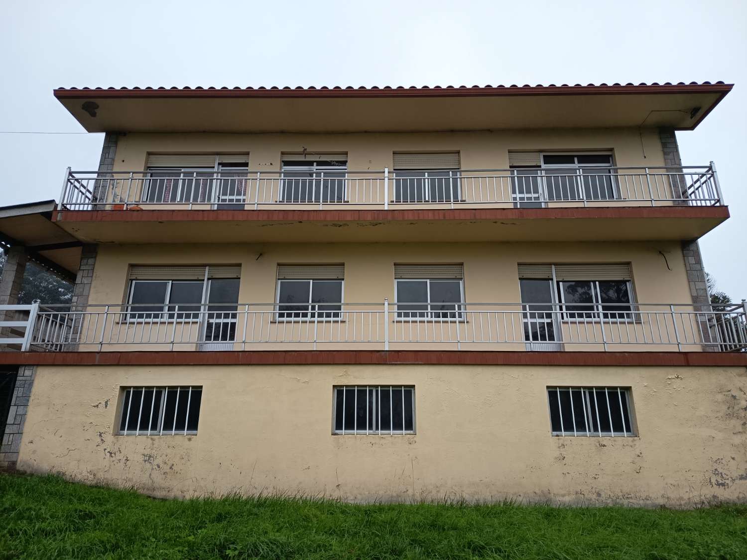 Prodáváme dům s pozemkem, exkluzivně.