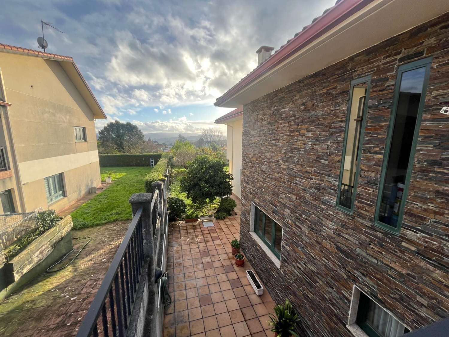 Stiamo vendendo un'esclusiva casa di lusso a Guísamo.