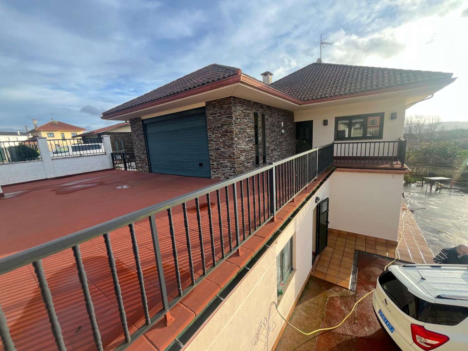 Stiamo vendendo un'esclusiva casa di lusso a Guísamo.