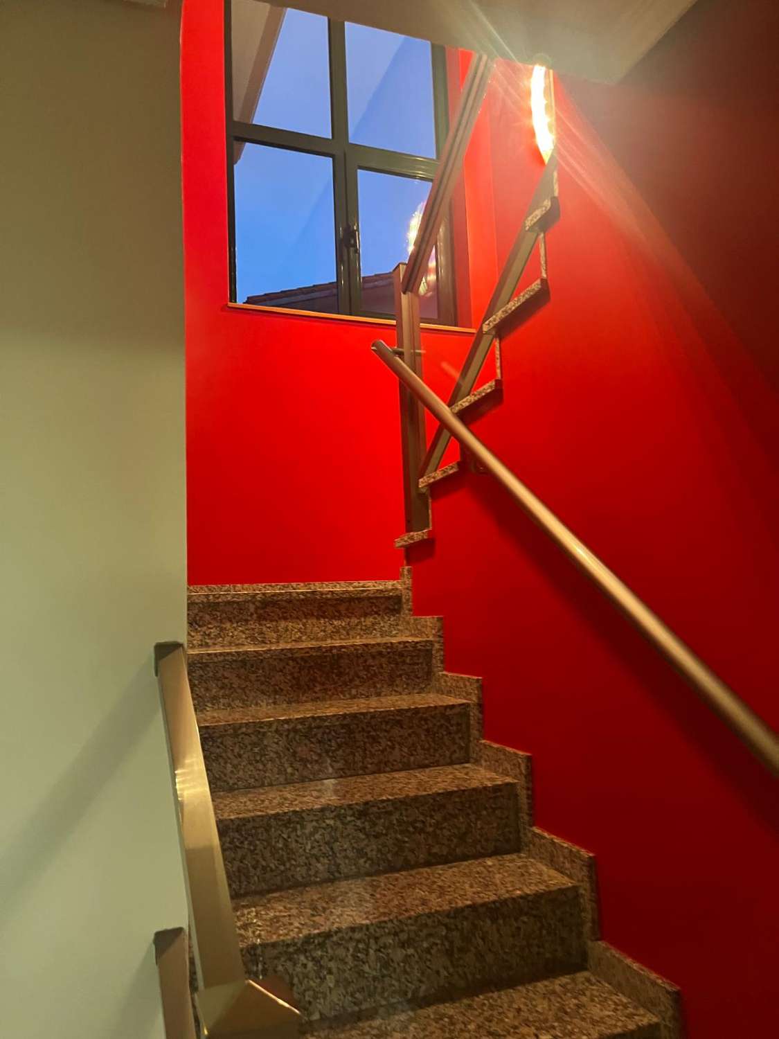 Stiamo vendendo un'esclusiva casa di lusso a Guísamo.