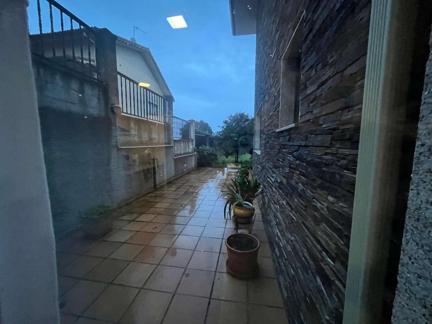 Stiamo vendendo un'esclusiva casa di lusso a Guísamo.