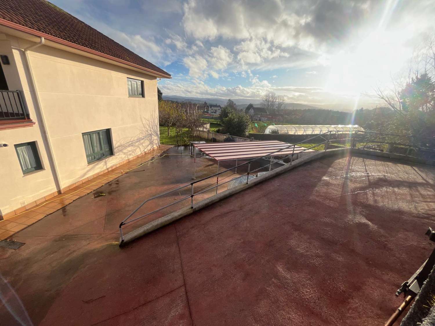 Stiamo vendendo un'esclusiva casa di lusso a Guísamo.