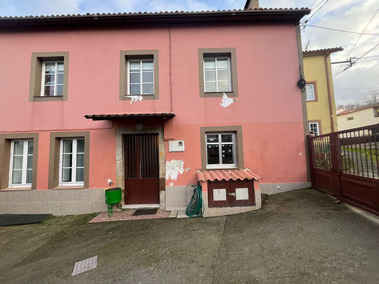 Se vende casa en Viñas. El Pedrido.