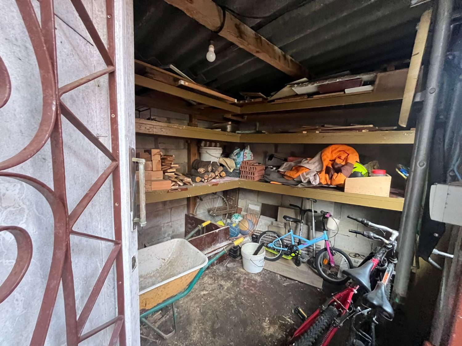 Se vende casa en Viñas. El Pedrido.